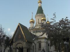 奇蹟者聖ニコライ聖堂
ロシア教会だそうです。1914年。
ロシア正教は、ゴールドと玉ねぎが目印！派手だなぁ。