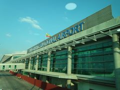 ヤンゴン国際空港に到着しました。
