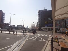 東中野駅
東中野駅ー中野駅　線路沿いに　サクラが植えられています。