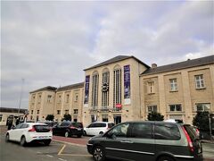 Gare de Chartres（シャルトル駅）

10月08日（木）　　09:40　

シャルトル駅へ

