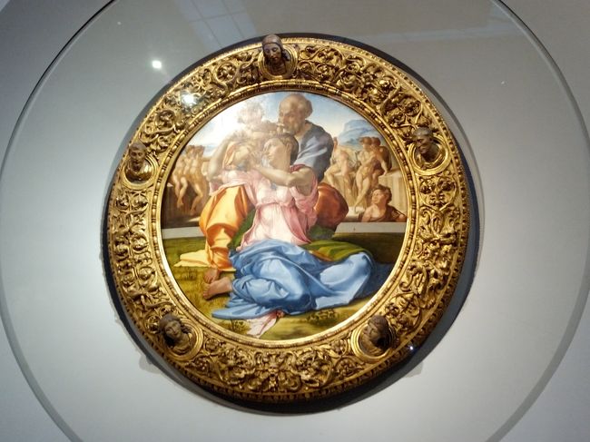 聖家族（ミケランジェロ・ブオナローティ作）