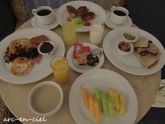 6時30分　朝食（ルームサービス）