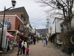 コロナの影響か、旧軽井沢銀座通りは人通りもまばらです。