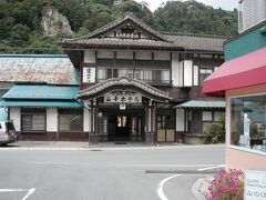 山寺ホテル
趣のある良い感じの旅館です。