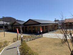 武田神社の南側には、「信玄ミュージアム」がありましたが、現在閉館中でした。