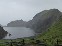 礼文島最北端のスコトン岬へ。
お天気がよければ絶景なんでしょうね。。