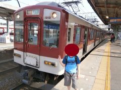  急行列車に乗車し桑名駅までやってきました。