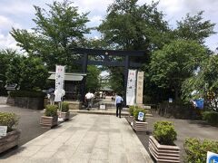 一仕事終えて、近くにあった松陰神社を参拝することにしました。