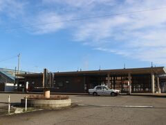 浦佐駅からは上越線の普通電車に乗り換えて、まずは小出駅へ。
かつては小出町の駅でしたが、平成の大合併で魚沼市の駅になりました。
この駅は有名なローカル線が分岐しています。