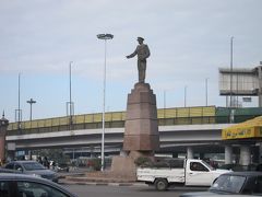 帰国日です。

飛行機は16時発なので、空港送迎の車の手配をホテルにお願いして、最後に街歩きをします。