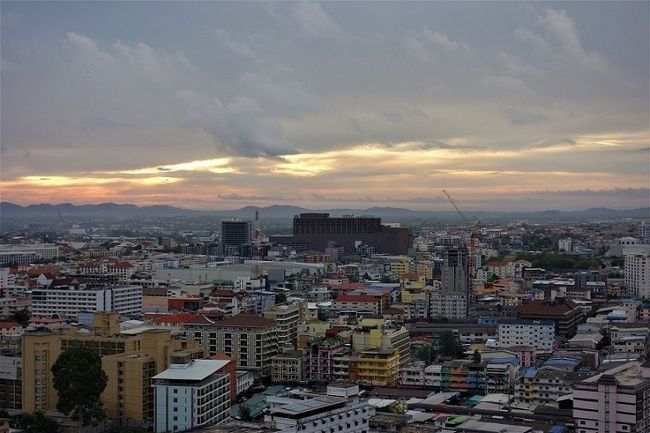 18日　6：26　今日は少し荒れる天気になりそうだ。