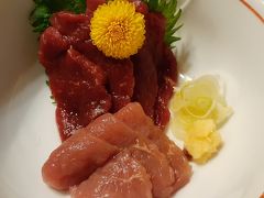 甲府駅付近でひとまず昼食
郷土料理小作にて
馬刺、うま！