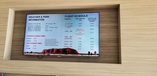 フライトの出発時間にあわせてホテルより無料シャトルバスが出発します。<br />ホテルのフロントに時間とフライト番号が表示されていますので、事前に確認をしておくと良いと思います。