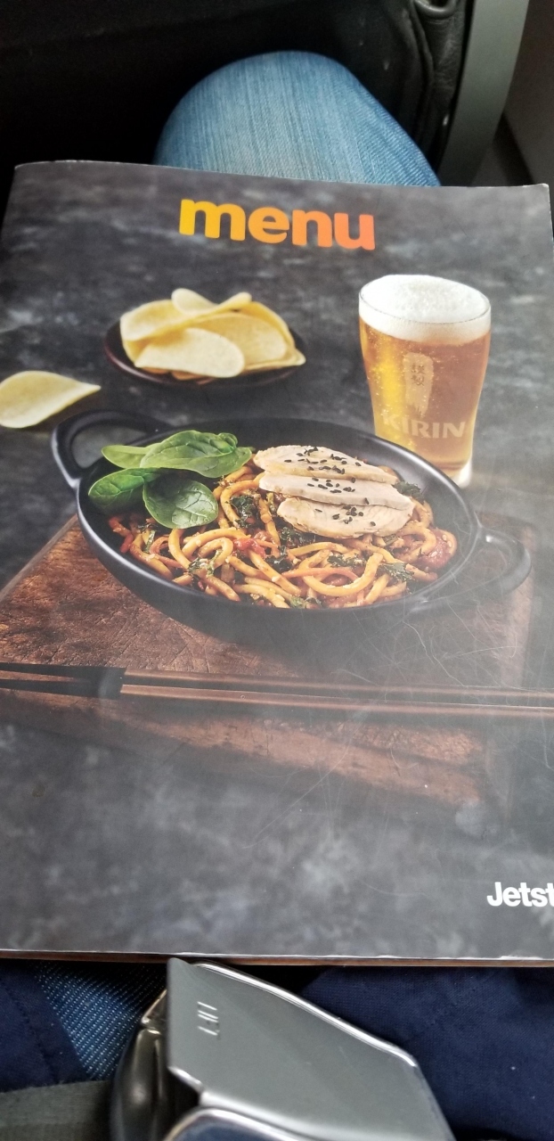 機内スナックメニューです。