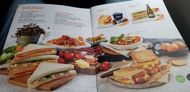 サンドウィッチのセットです。好きなドリンクとの組み合わせができます。