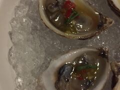 オイスター、美味しい。