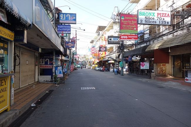 8：21<br />ソイブァカーオ通りに入りました。