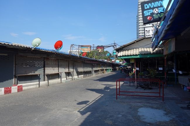 バービアは残念ながら、摘発を恐れてほぼどこも営業していません。