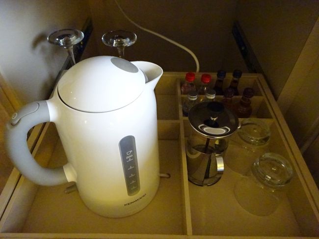 湯沸かしポットもあります。