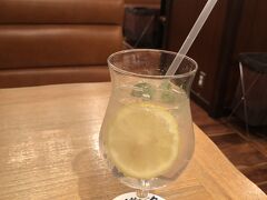 大好きな三笠會館で軽めのランチ♪

ノンアルカクテルだったかな？？
ちょっと気になったので頼んでみました。