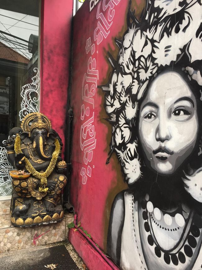 雨も上がったので朝食後、少し散歩<br />Yogabarnに行ってみることにしました<br />ホテルから近いようだし、タイミングが合えば参加したい！