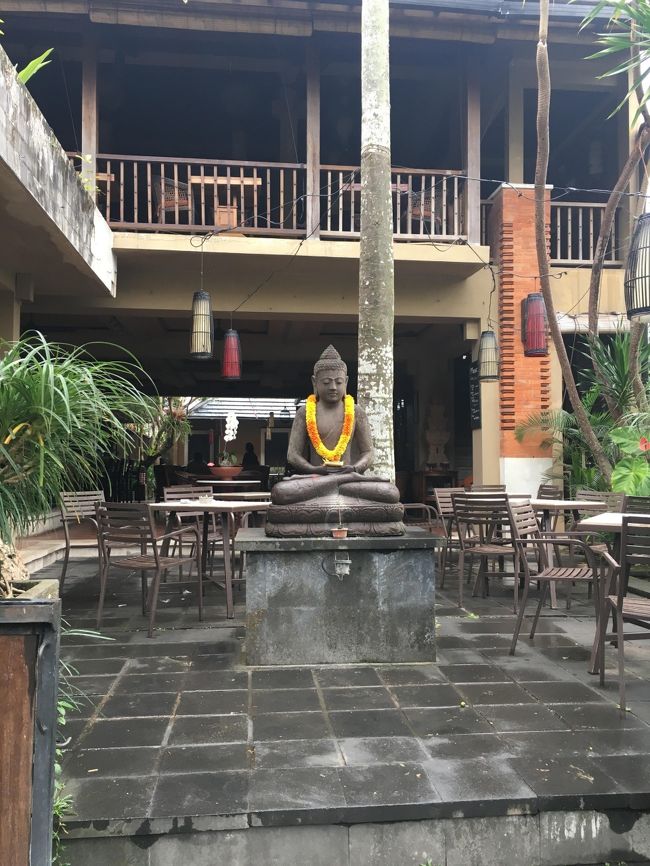 近くのレストラン