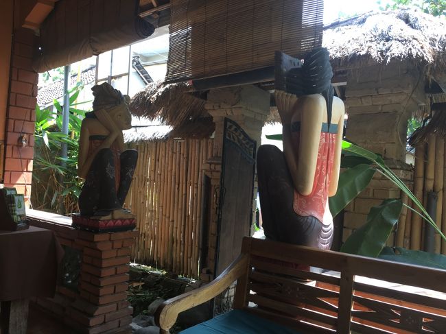 入り口<br />いい雰囲気！