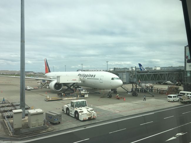 また乗り継ぎは暇でした・・<br /><br />今回の旅の覚書き<br />・水着：持って行ったけど思ったより寒かった＆時間なくて使わず<br />結構かさばるけど・・現地で買うのもデザインとか微妙だし悩ましいところ<br />・折りたたみ傘：これは持っていくべきだった～<br />ホテルの借りれたけどかなり大きくて重かったので。<br />・トイレ事情：町中のカフェやホテル、至る所にあったので全然困らなかった。<br />国によってはなかなかないから困るときもあるけど。チップも要らなかったし気楽でした<br />・ヨガ：他に行きたかったところ　Taksu yoga 環境だけでも見たかった・・スパもやってるみたい。予約なくても行けそうなところもたくさんあるので次回も色々行ってみたい<br />・エステ：街スパ、ホテルスパ　どちらもよかったけど個人的には街スパ。特にJembawan Spaが本当に良かった。ウブド行くなら絶対また行きたい！