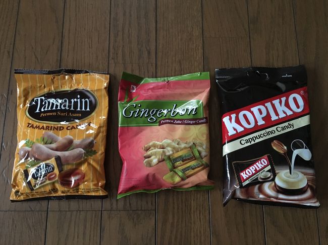 空港で<br />バリルピアがまだちょっと余ってたので買いました<br /><br />タマリンド飴　甘酸っぱい＋カラメルの甘さ<br />ジンジャー飴　キャラメルみたいな食感　結構ジンジャー効いていておいしい<br />KOPIKO　コーヒーキャンディー　バリと言えばこれ　定番の飴