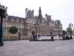 パリ市庁舎。

この中にある『paris rendez vous』ていう雑貨屋さんへ。