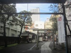 食後に駅前ぶらぶらです

練馬大鳥神社は路地を入ったところにありました