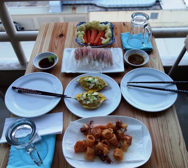 22日　　夕食<br />揚げイカ◎　プウチャー◎　刺身〇　茹でニンジンとカリフラワー〇でした。