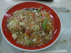 岩国に向かう途中、下松サービスエリアでかた焼きそばを食べました。
急に現実に引き戻された気分になりました…。