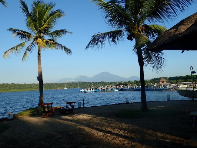 ホテルのレストラン前