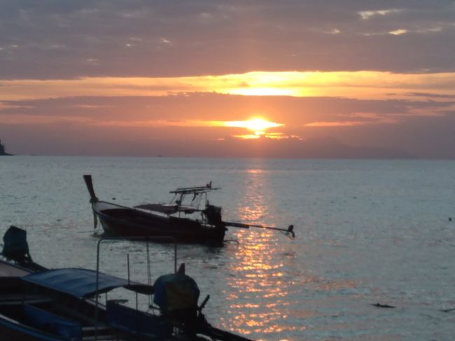 今日はこの旅一番のサンライズかも！<br />