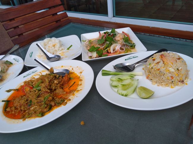 あとはヤムウンセンとシーフード炒飯だったか。