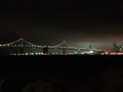 サンフランシスコ　オークランド　ベイブリッジのライトアップ　美しい夜景