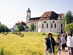 ６月１６日（日）ヴィースの巡礼教会

１７４５年から１７５４年にかけて建てられ、内部はロココ装飾が美しい。