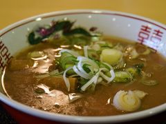 道の駅あさひかわフードコートの梅光軒で醤油ラーメン(/・ω・)/旭川はやっぱ醤油ラーメン