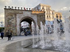 ここは旧市街と新市街が合流するところで
フランス門をくぐると新市街です。