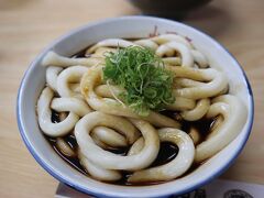 別宮　月夜見宮もいって近くのお店で腹ごしらえ。
念願の伊勢うどん！うん、好き笑