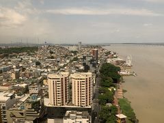 34階建てのグアヤキルBankers Club Guayaquil カフェテリアからの景色