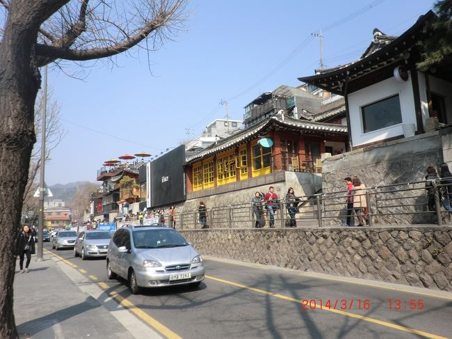 大通りに出ました。