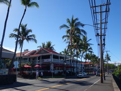 二日目の朝食はIsland Lava Java 海沿いのお店です。
7時半前に着いたら1階はほぼいっぱいで2階に通されました。