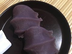 赤福本店にて赤福をいただきます。