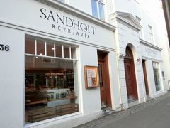 街一番の人気カフェにやってきました。
今日はここで朝ごはんを頂きます。