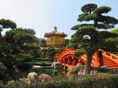 飲茶を楽しんだあとに向かったのは南蓮園池。
唐の時代の建築様式で造られた庭園です。
どことなく日本の仏教に通じる雰囲気がありました。