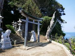 「新井崎神社」は、海辺にある小さな神社です