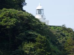 「経ケ岬」のパーキングから「経ケ岬灯台」が見えました。