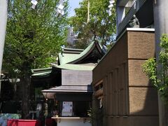 小野照崎神社。
5月1日からオンライン神社始めました。
www.onoteru.or.jp/online/

前は何度か通ってますが、中へ入ってみるのは初めてです。でも何か風情無いモノが色々見えてるような。オンラインでの参拝が良いかも？